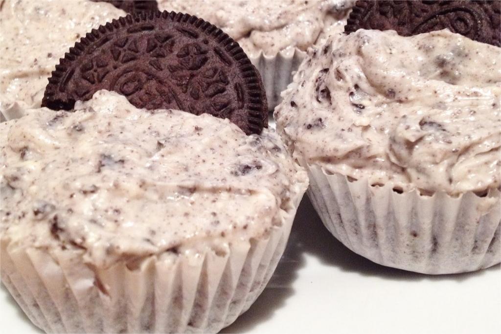 Get The Recipe: Easy Oreo Cupcakes