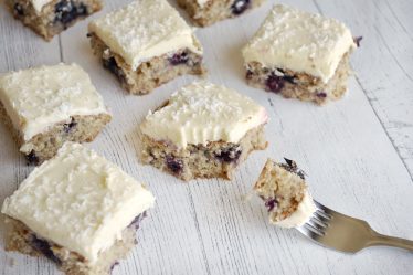 Recipe: Blueberry, Banana and Coconut Tray Bake