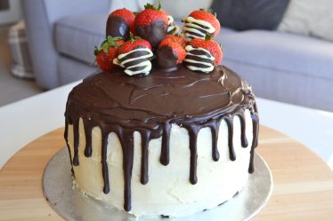 Baking Tips: How To Do Chocolate Drip Icing