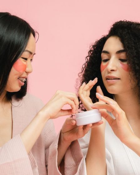 5 Best Retinol Serums for Beginners Over 40 That Actually Work