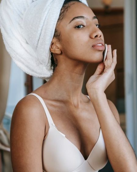 Cerave Hydrating Cleanser Vs La Roche-Posay Toleriane Purifying Cleanser: CeraVe Hydrating Cleanser vs. La Roche-Posay Toleriane Purifying Cleanser: Which Wins for Sensitive Skin?