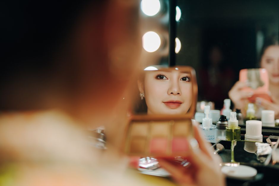 Combination Skin Routine: Complete Guide to Building a Home Photography Studio on a Budget
