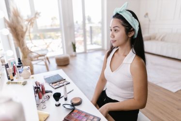 Fungal Acne Treatment: Symptoms, Causes & Best Products to Buy