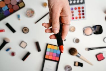 Mineral Vs Chemical Sunscreen Sensitive Skin: Mineral vs. Chemical Sunscreen: Which SPF Is Best for Sensitive Skin?