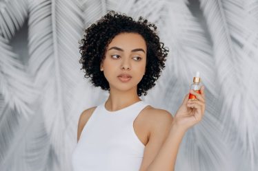 Retinol for Beginners: Start Without Irritation in 2026